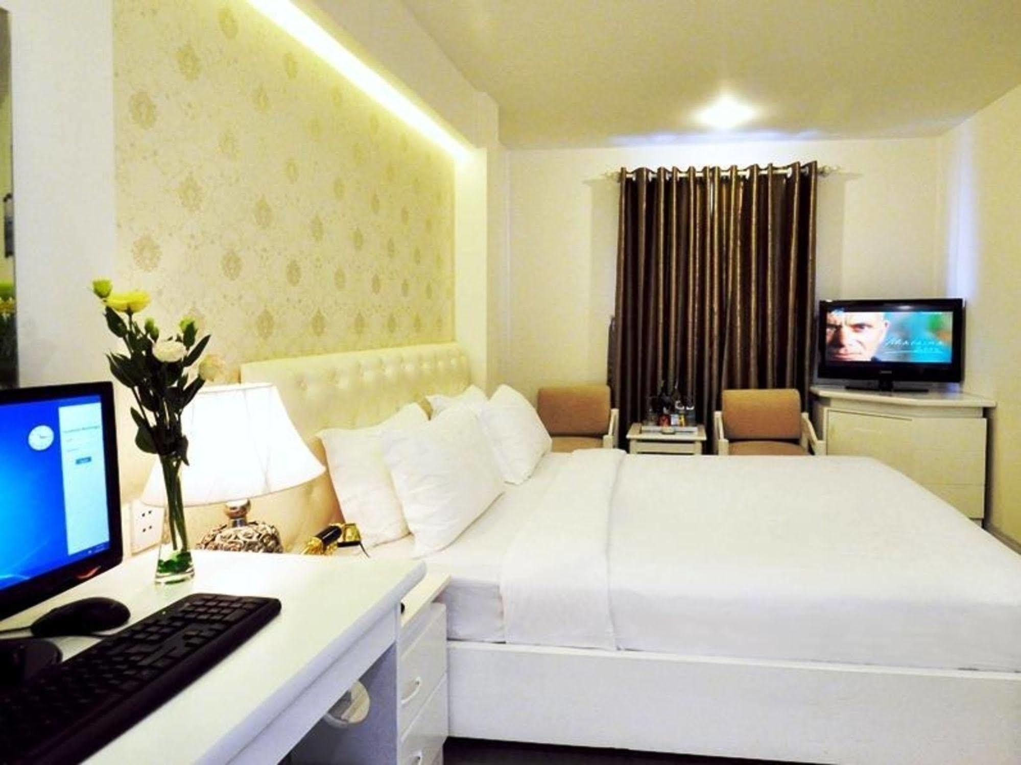 The White Hotel 8A Thai Van Lung Ho Chi Minh-staden Exteriör bild